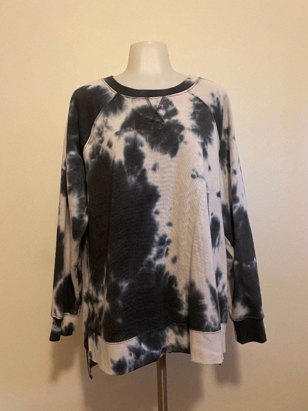 Ultra Flirt Black and Gray Tie Dye Fleece Sweatshirt